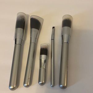 IT Cosmetics Makeup Brushes